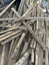 Load image into Gallery viewer, Stunning Rare Quarter Sawn Reclaimed American Solid Red Oak Wood Strip Flooring