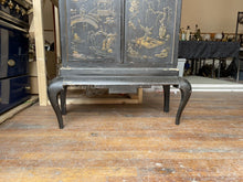 Load image into Gallery viewer, Regency 19th Century Chinoiserie Black Lacquered Cabinet