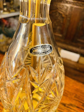 Load image into Gallery viewer, Pair Of French Cut Crystal &amp; Gilded Brass Table Lamp “Cristal D’albert” Vintage
